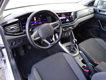 Fotografie des VW Polo 1.0 TSI Life *LED*PDC*VZE*APP*NAVI