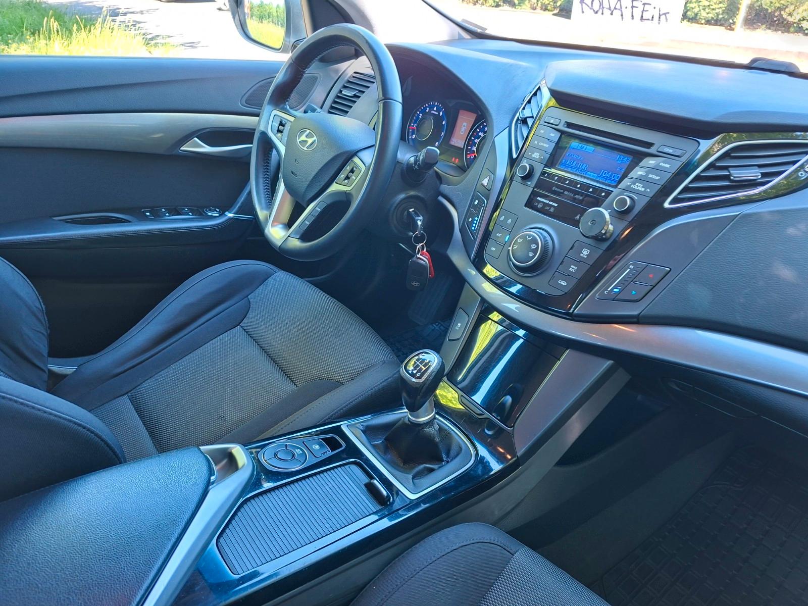 Hyundai i40 2013 — photo 28