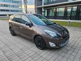 Renault Scenic III Luxe  * 7 Sitzer *  Navi * - Renault Scenic Luxe mit Diesel-Antrieb