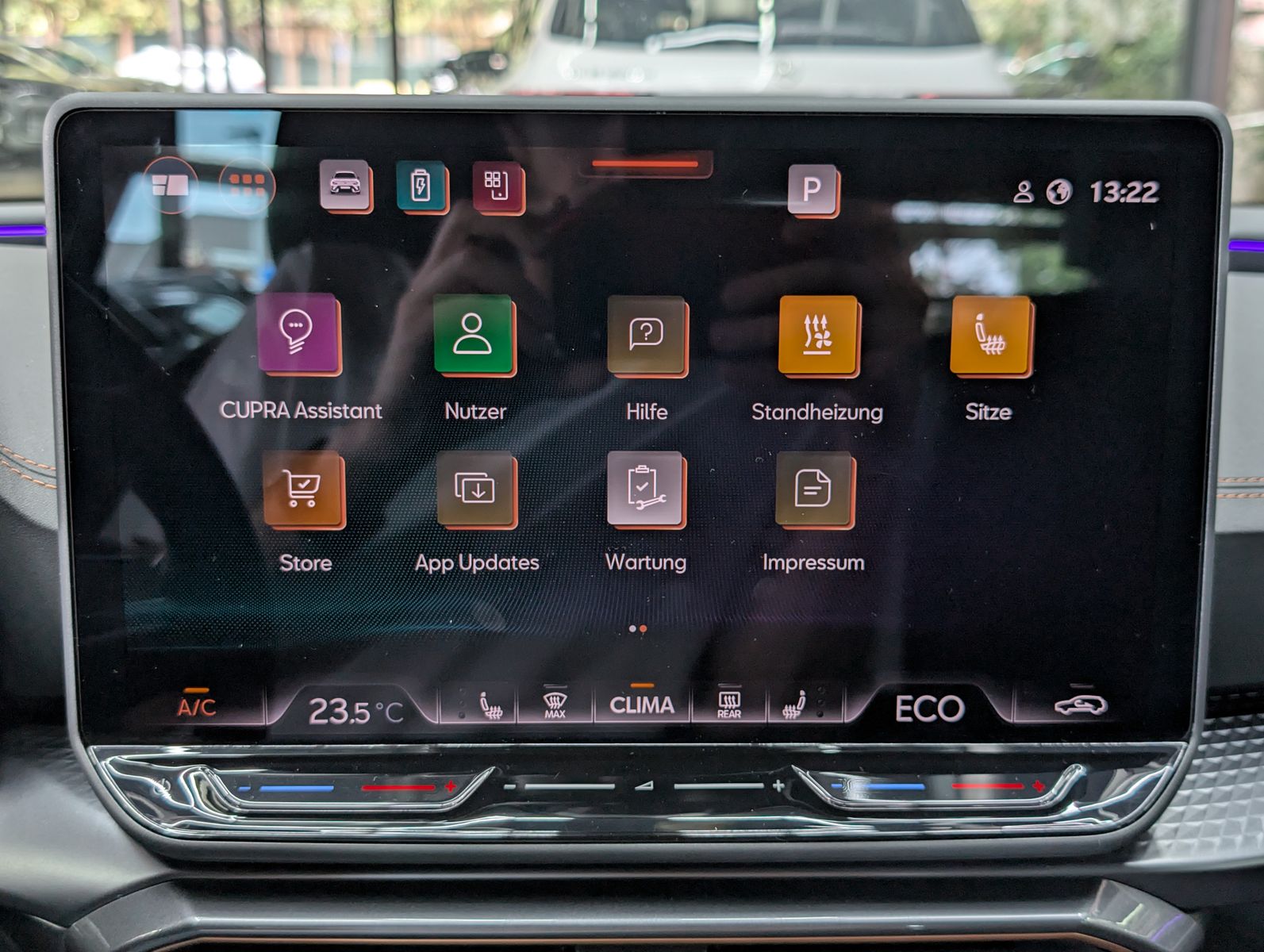 Fahrzeugabbildung CUPRA Leon 1.5 e-Hybrid ACC APP MATRIX EDGE SoH100%