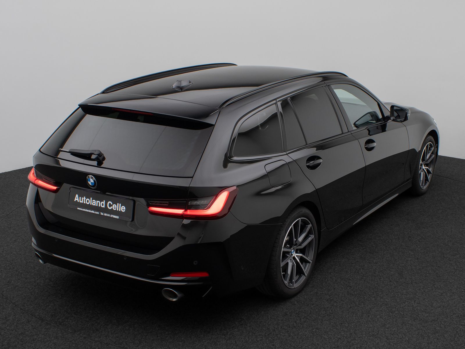 Fahrzeugabbildung BMW 330i Komfort 360°HUD DAB HiFi Sport Memory18Zoll