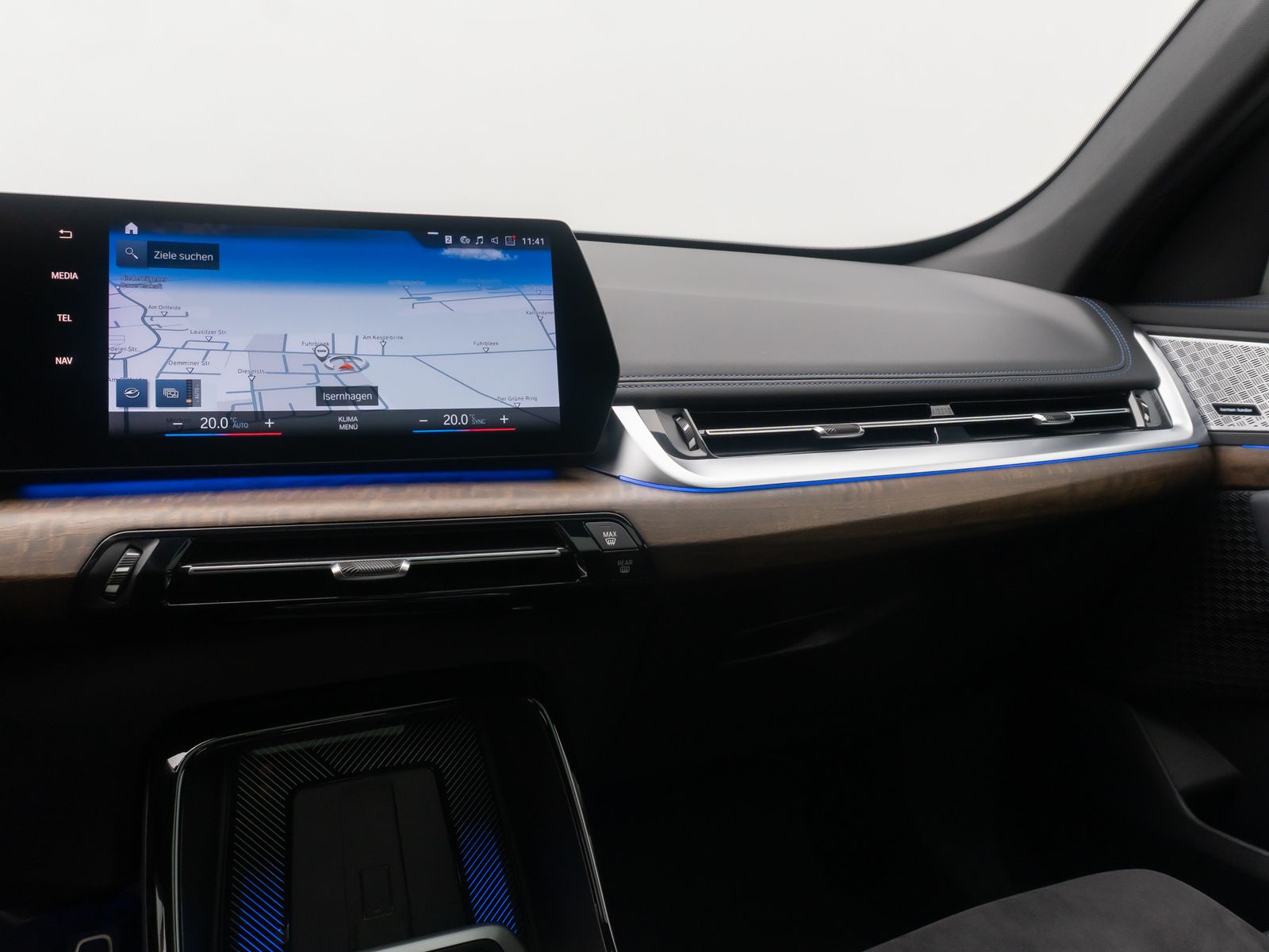 Fahrzeugabbildung BMW X1 xD23d M Sport 360&deg; HUD H/K AHK Panorama DAB