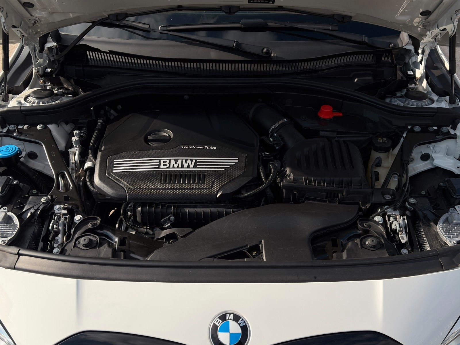 Fahrzeugabbildung BMW 118i M Sport SHZ HiFi Adap. LED PDC TEMP CarPlay