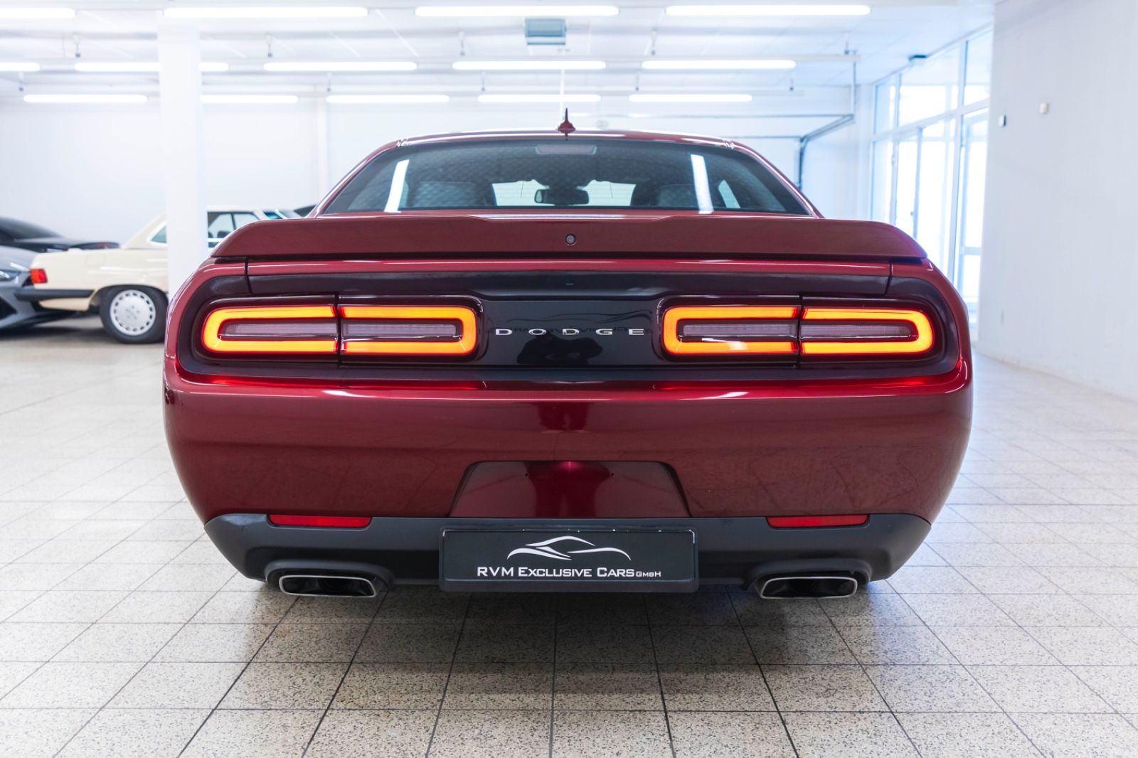 Fahrzeugabbildung Dodge Challenger 5,7 R/T ACC KAM CARPLAY NAV ALPINE