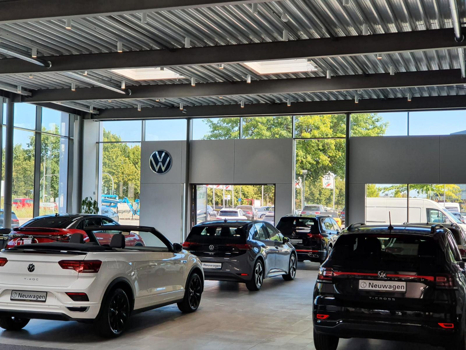 showroom-image-bottom