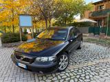 Volvo S60 2.5T AWD Premium Premium - Volvo S60 mit Benzin-Antrieb: Limousine, 2.5
