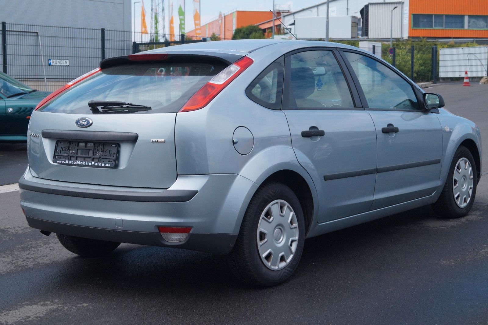 Fahrzeugabbildung Ford Focus Lim. Trend