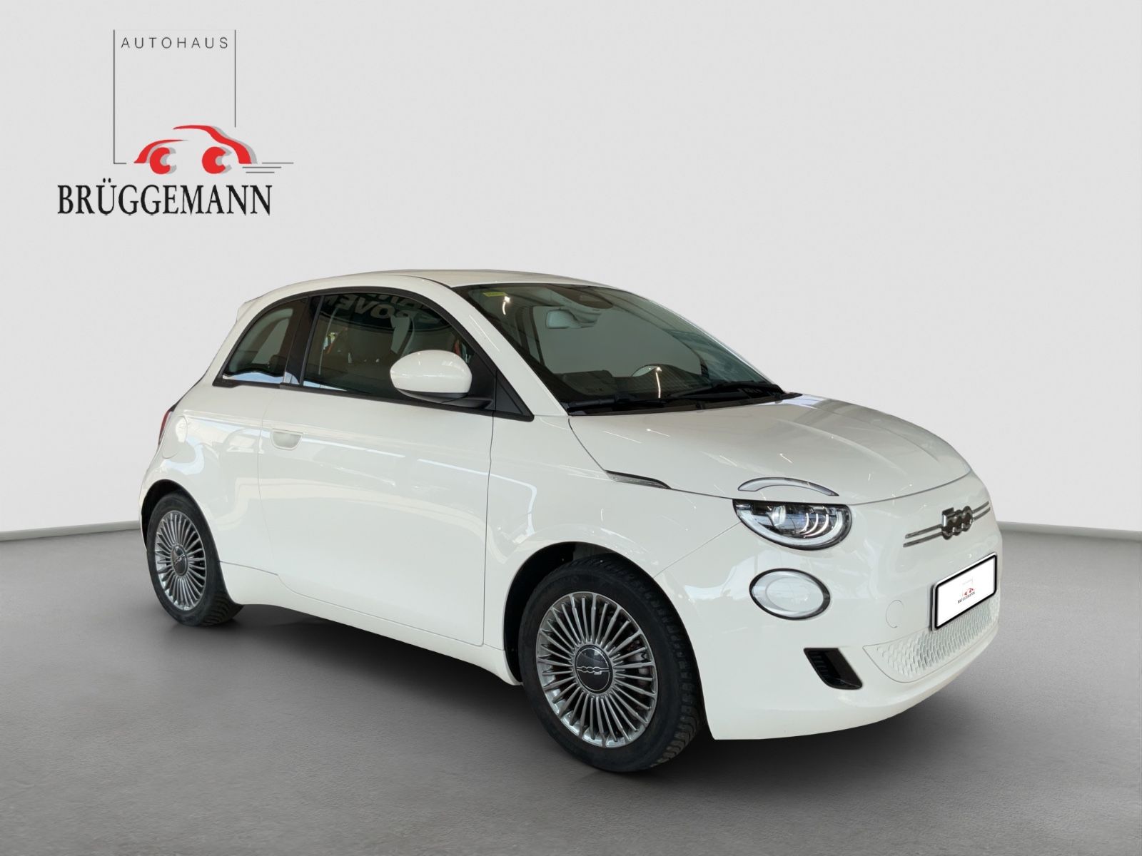 Fahrzeugabbildung Fiat 500e Icon + Kamera, LED, Winterpaket