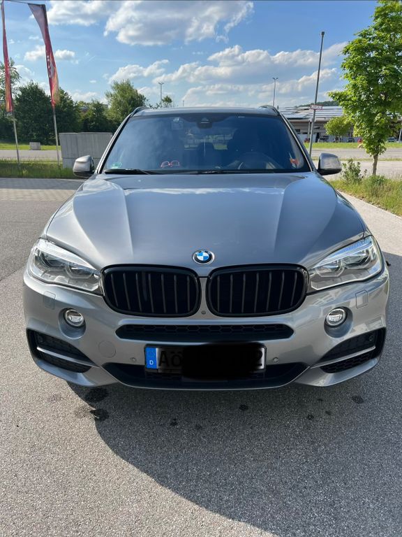 Image of BMW X5 M50