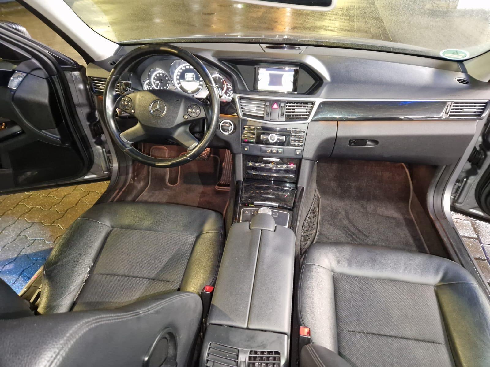 Mercedes-Benz 220 2011 — photo 6