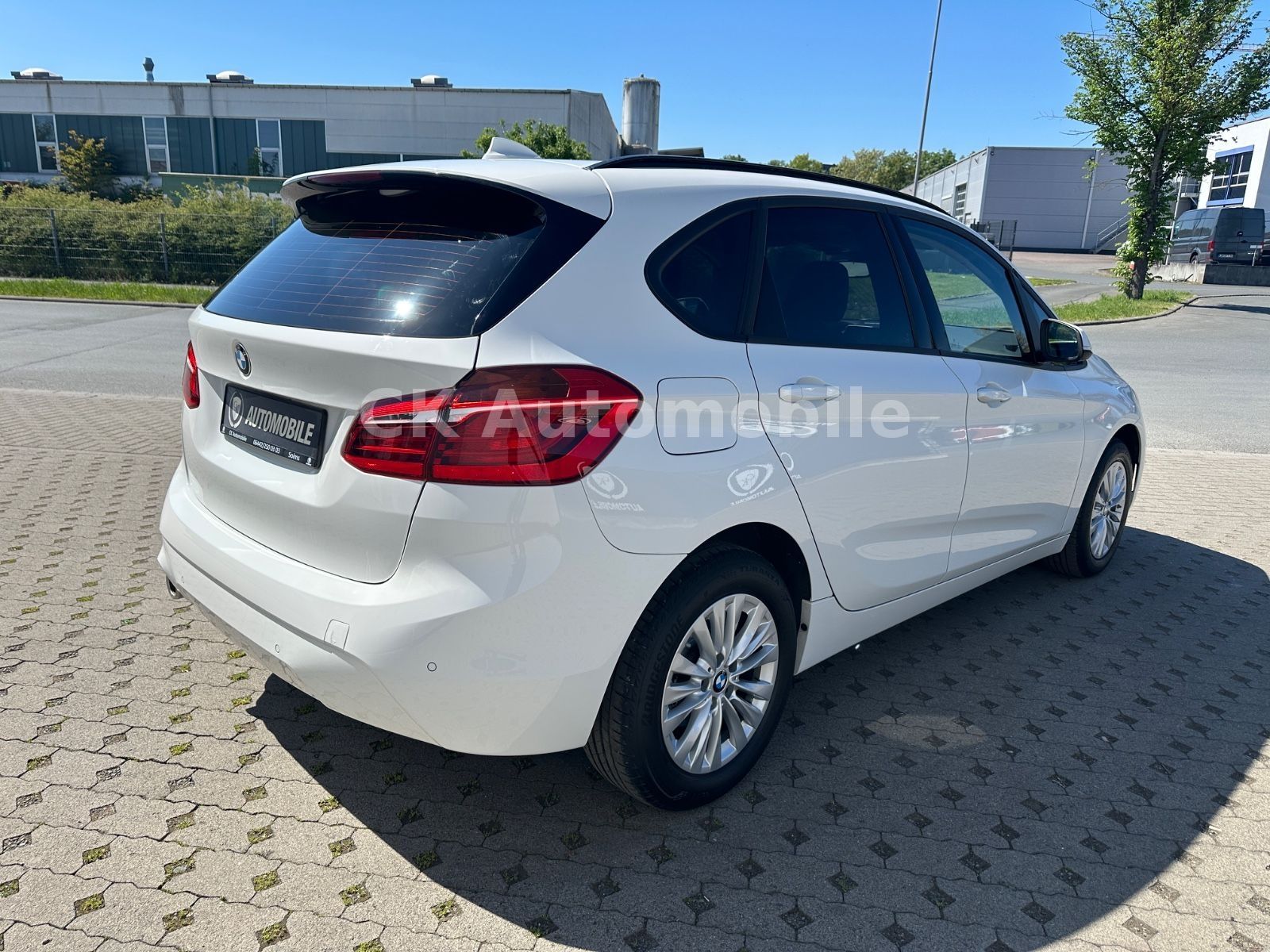 Fahrzeugabbildung BMW 218i Active Tourer Advantage Automatik/Navi/AHK