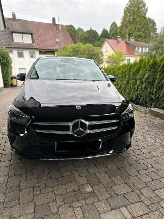 Image of Mercedes-Benz B 180