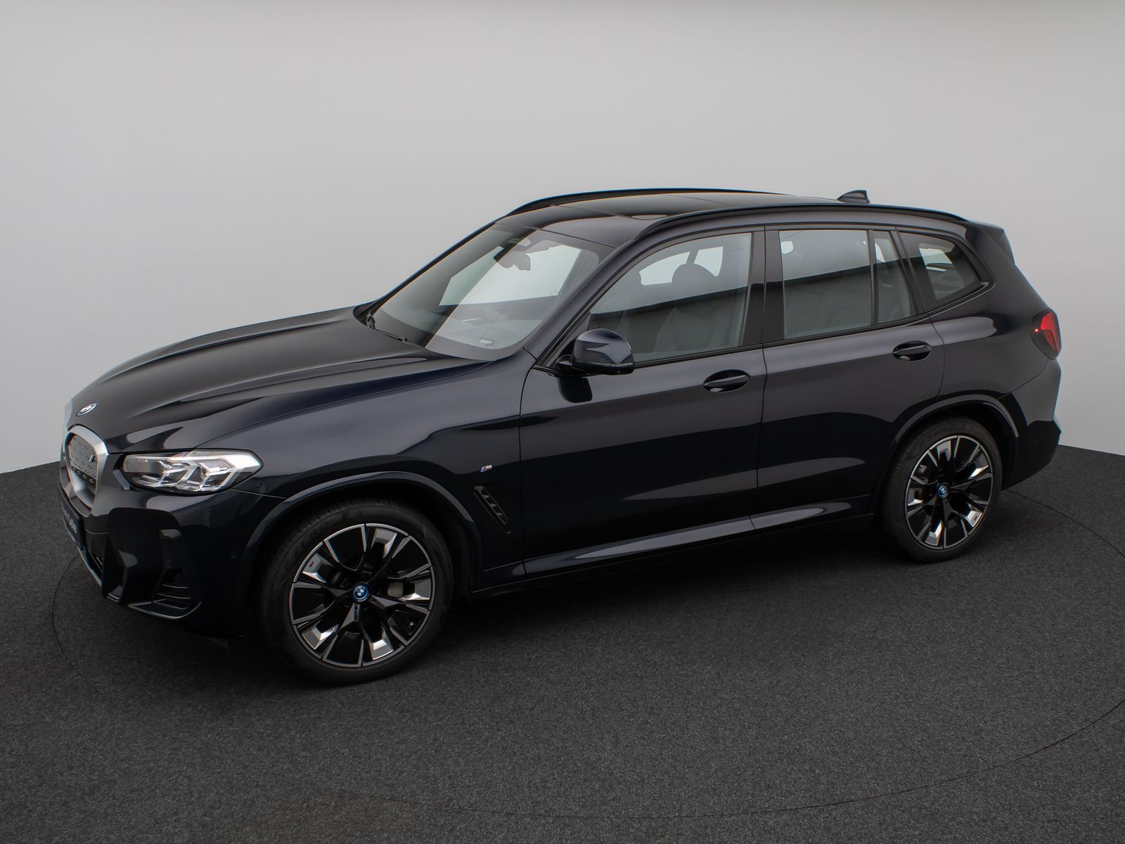 Fahrzeugabbildung BMW iX3 Impressive M Sport Panorama 360°HUD DAB H/K