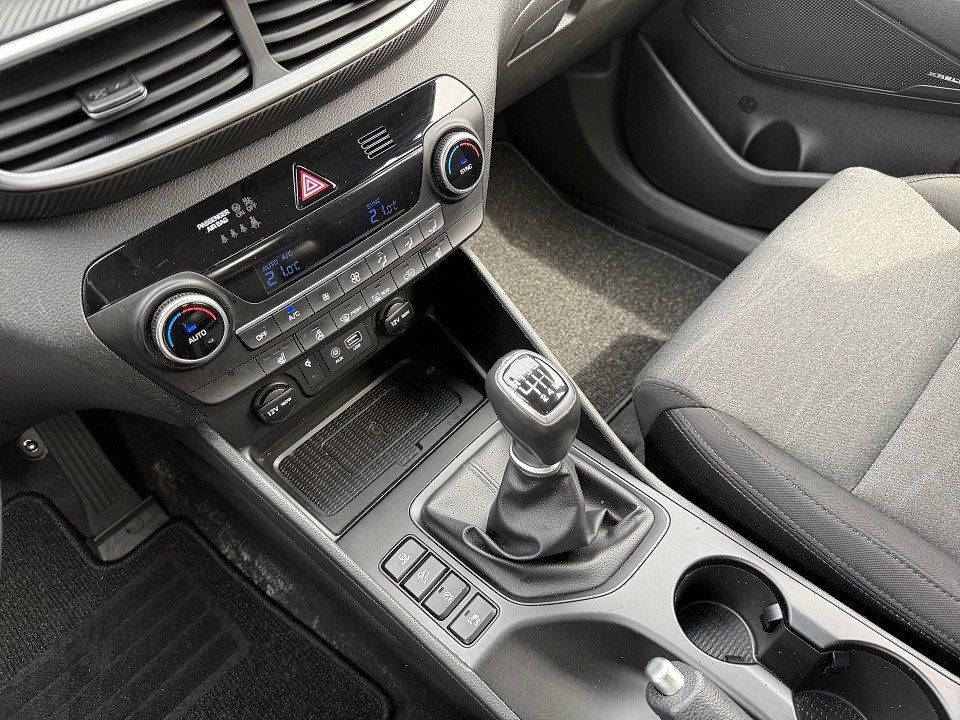 Fahrzeugabbildung Hyundai TUCSON FL 1.6T TREND GARANTIE NAV+KRELL+SHZ+KAME