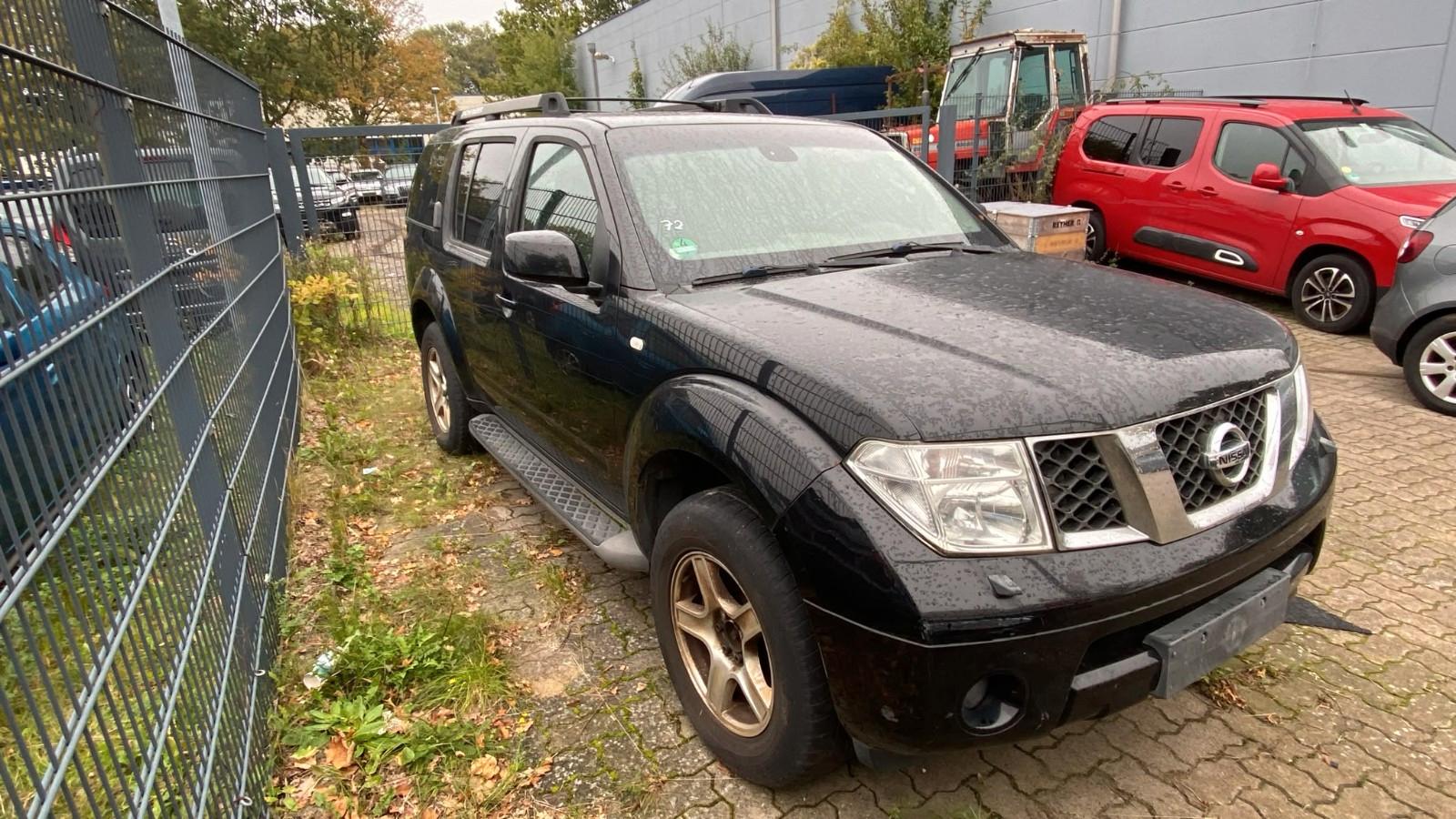 Nissan Pathfinder 2006 — photo 8