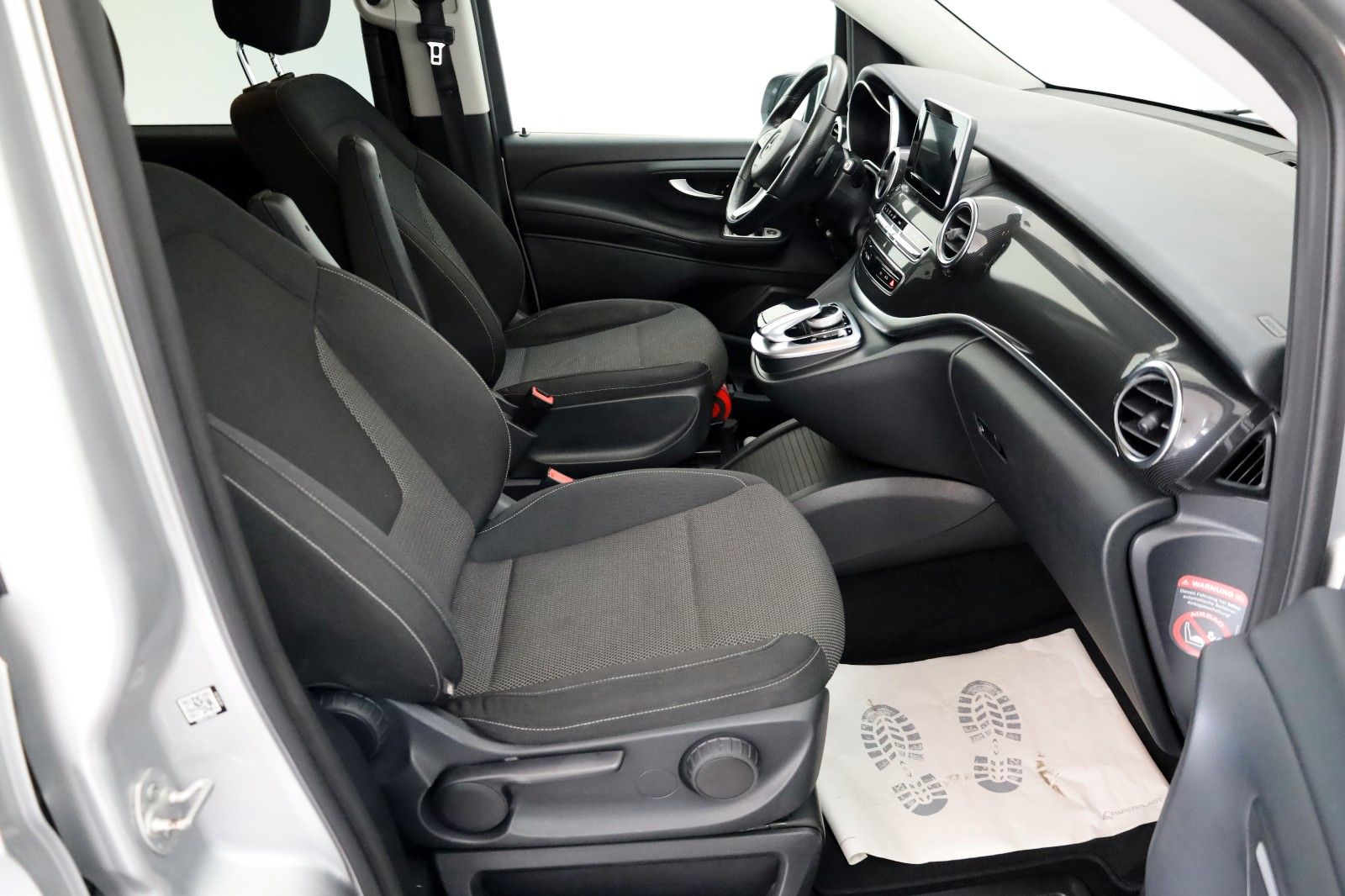 Fahrzeugabbildung Mercedes-Benz V 250d EDITION lang Sport/Park Paket,Navi,SH,AHK