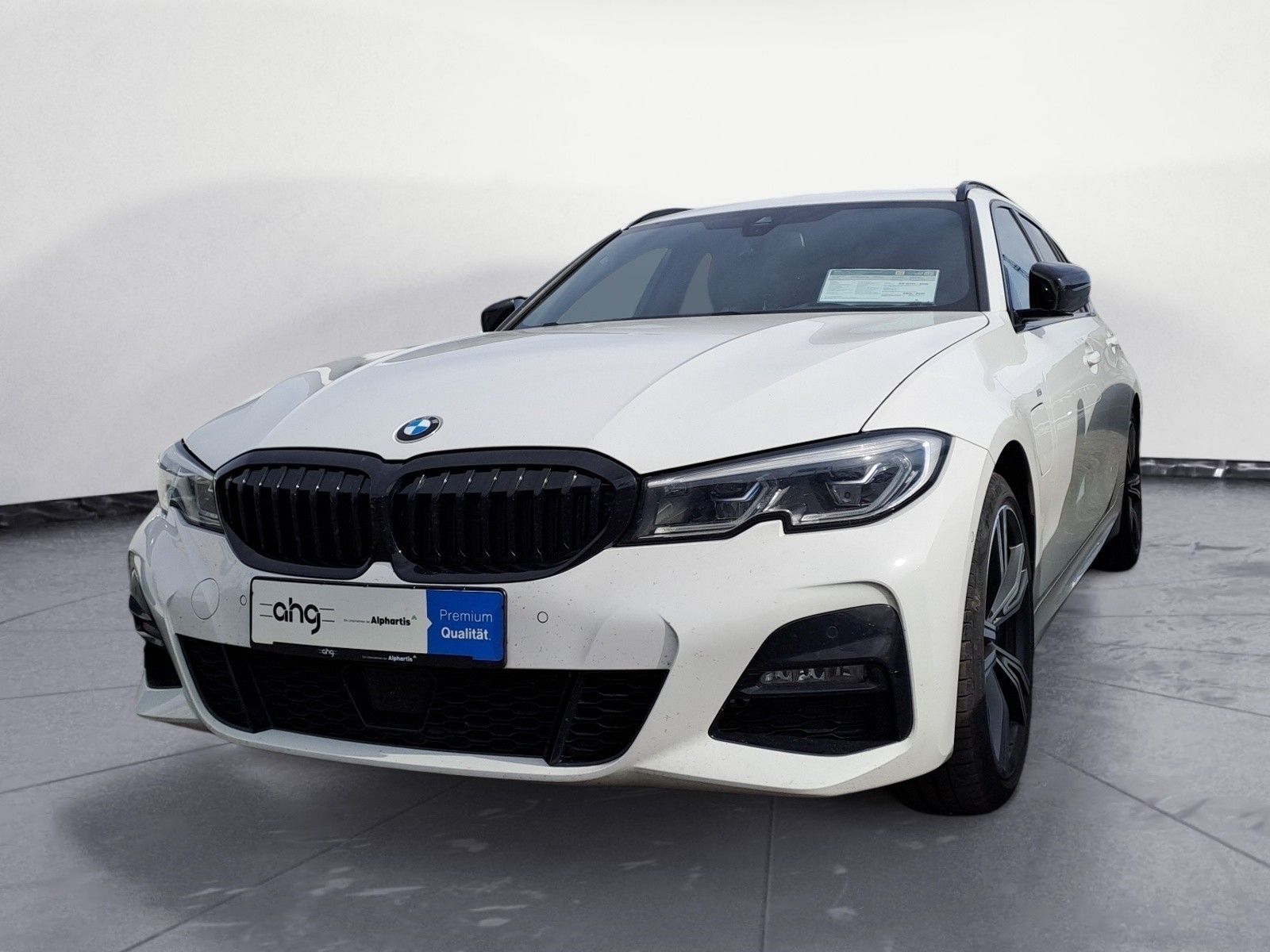 BMW 330e Touring M Sport Automatic Innovationsp. AHK