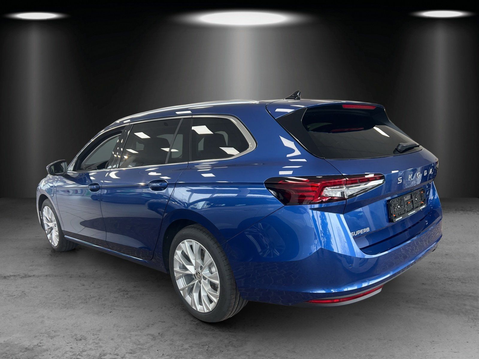 Fahrzeugabbildung SKODA Superb Combi Selection 1,5 TSI iV 150 kW DSG