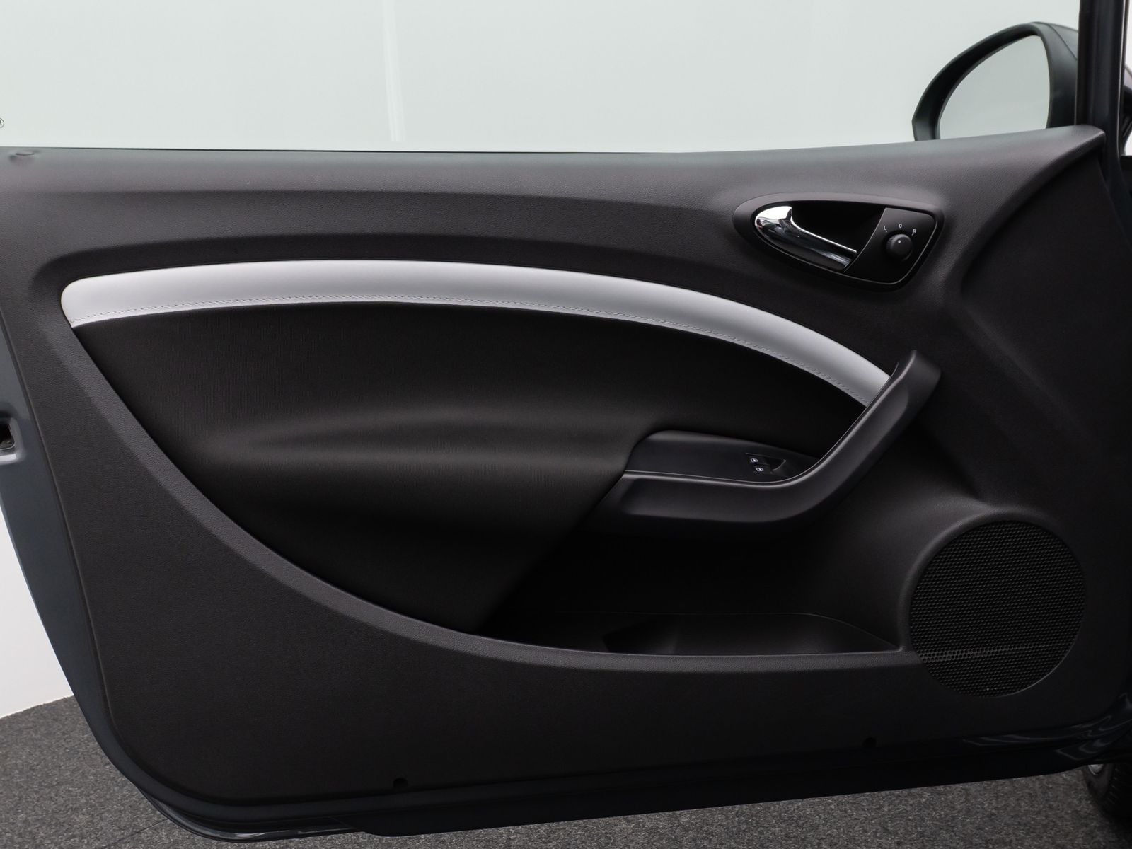 Fahrzeugabbildung SEAT Ibiza SC Cupra Bi-Xenon PDC 8Fach Tempomat Sport
