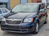 Lancia Voyager Platinum - Lancia Voyager Platinum mit Diesel-Antrieb