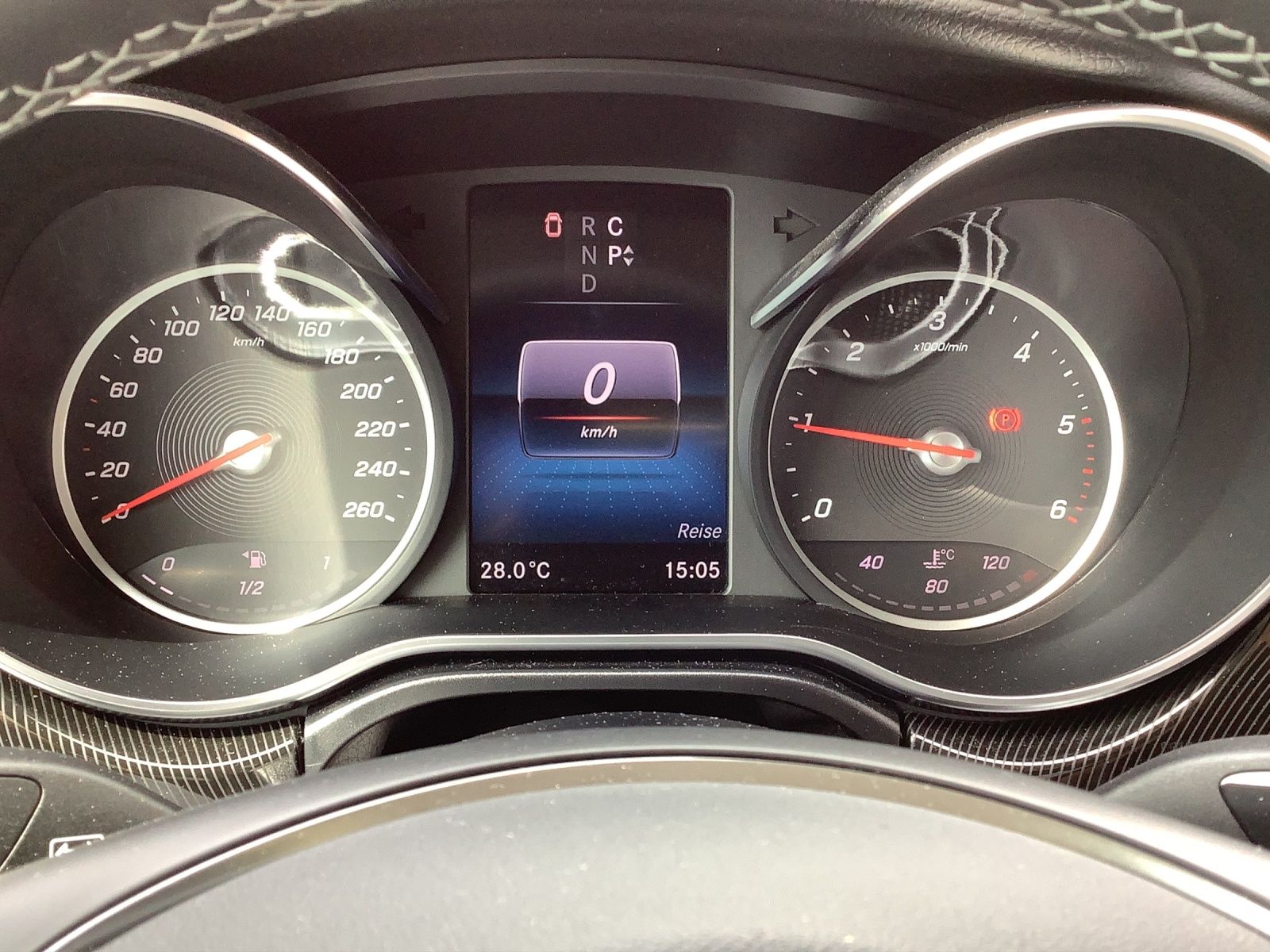 Fahrzeugabbildung Mercedes-Benz V 250 d EDITION 4M 7-Si. LED AHK NAVI MBUX