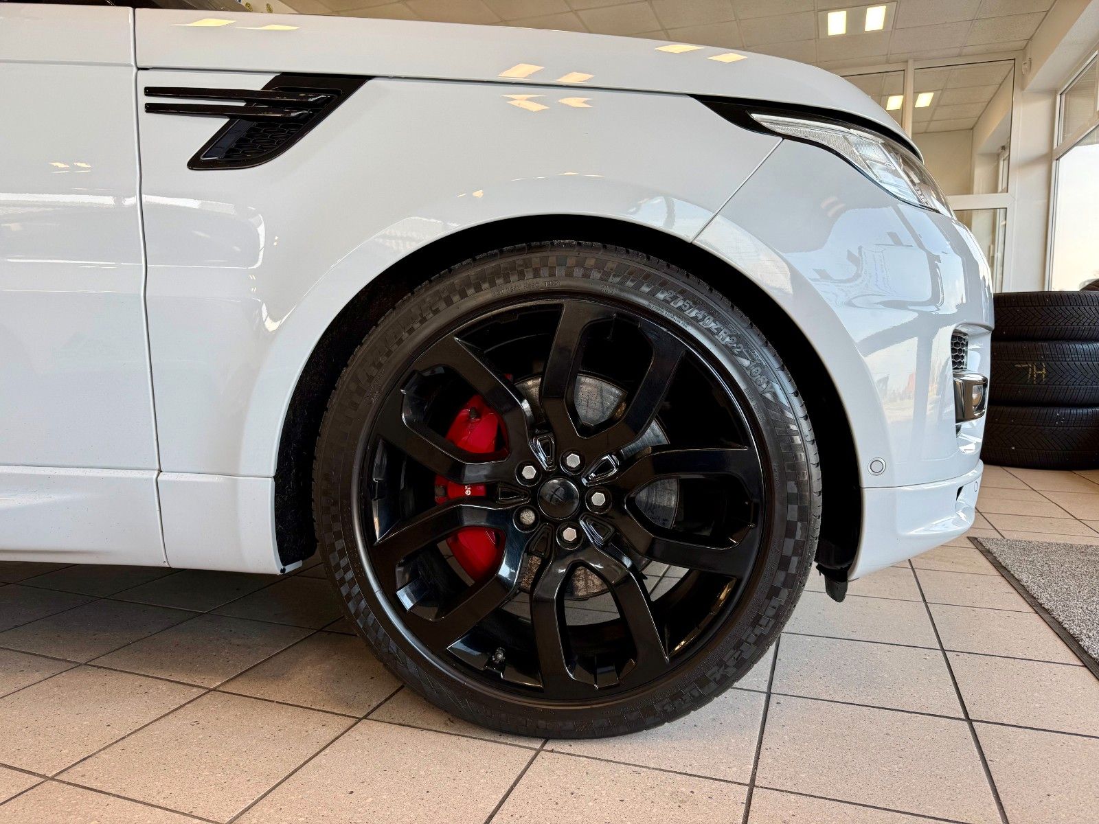 Fahrzeugabbildung Land Rover Range Rover Sport 3.0 SDV6 Autobiography Dynamic