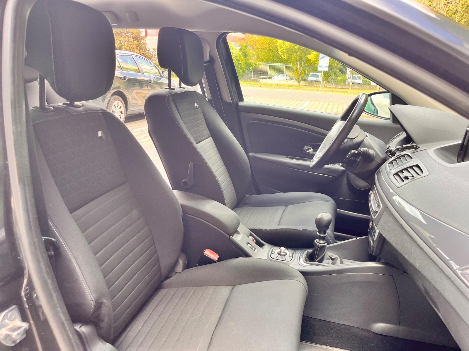 Renault Megane 2015 — photo 12
