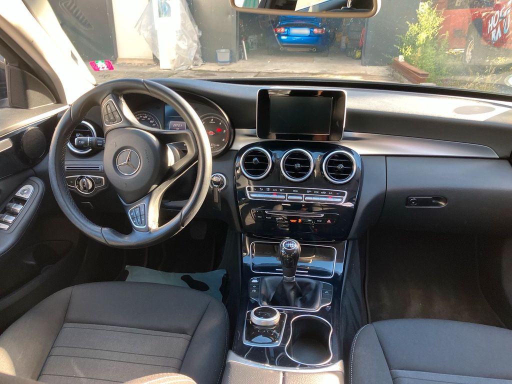 Image of Mercedes-Benz C 220