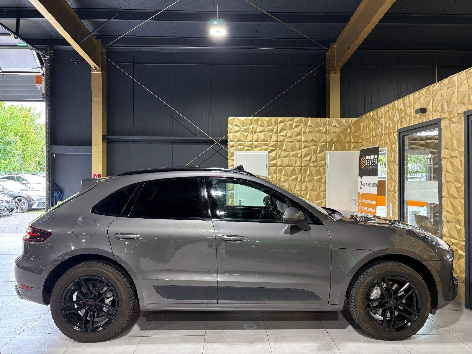 Fahrzeugabbildung Porsche Macan S Diesel/PANO/360°/MEMORY/SOUND/SHZ