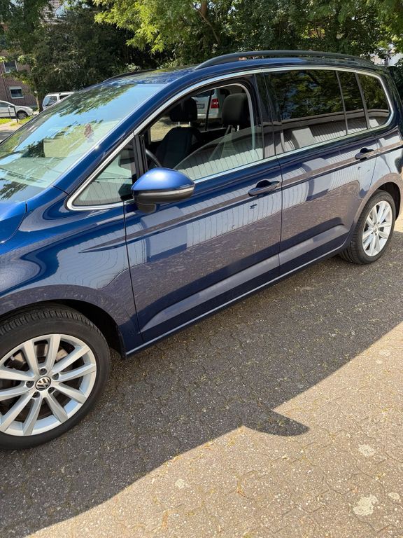 Image of Volkswagen Touran