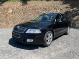 Skoda Octavia Combi Sport Edition - Skoda Octavia mit Benzin-Antrieb: Kombi, Combi Sport Edition