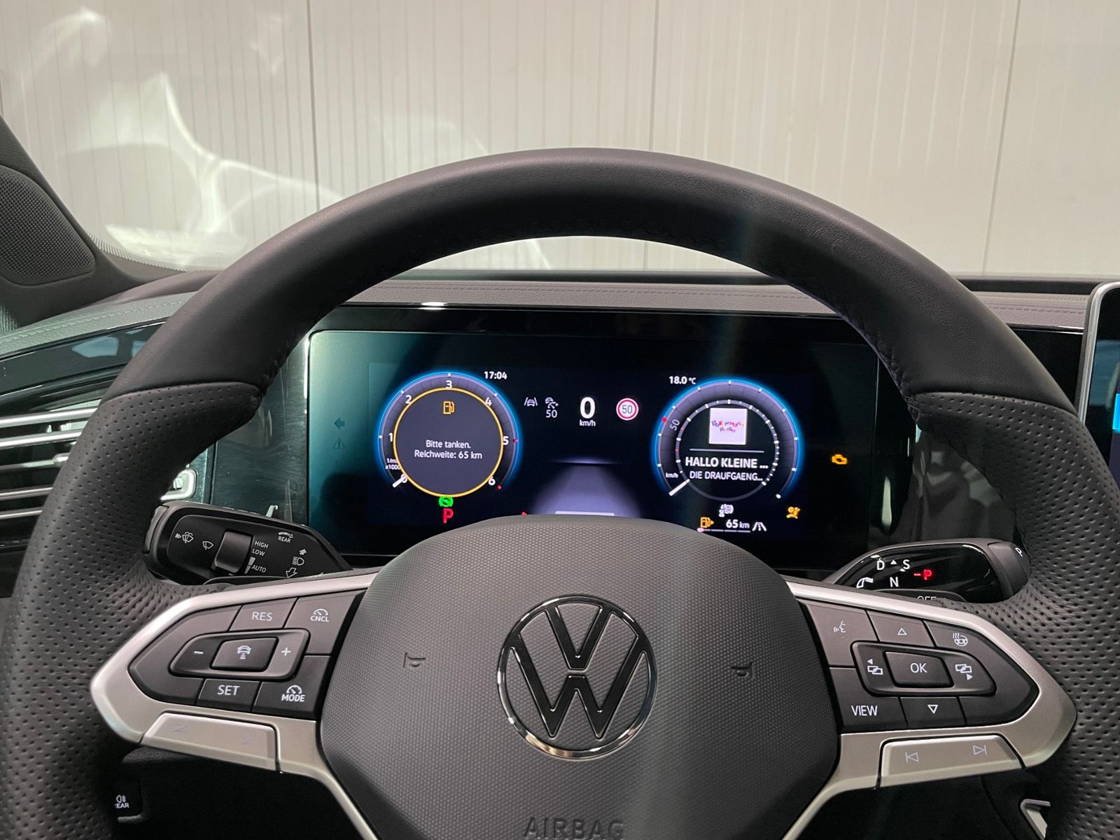 Tiguan R-Line 2.0 TDI DSG AHK PANO NAVI