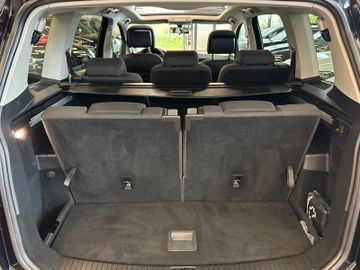 Volkswagen Touran *7 Sitzer*NAV*PANO**3-ZONEN*