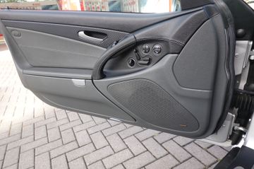 Fahrzeugabbildung Mercedes-Benz SL 55 AMG Sammlerstück deutsche Auslieferung