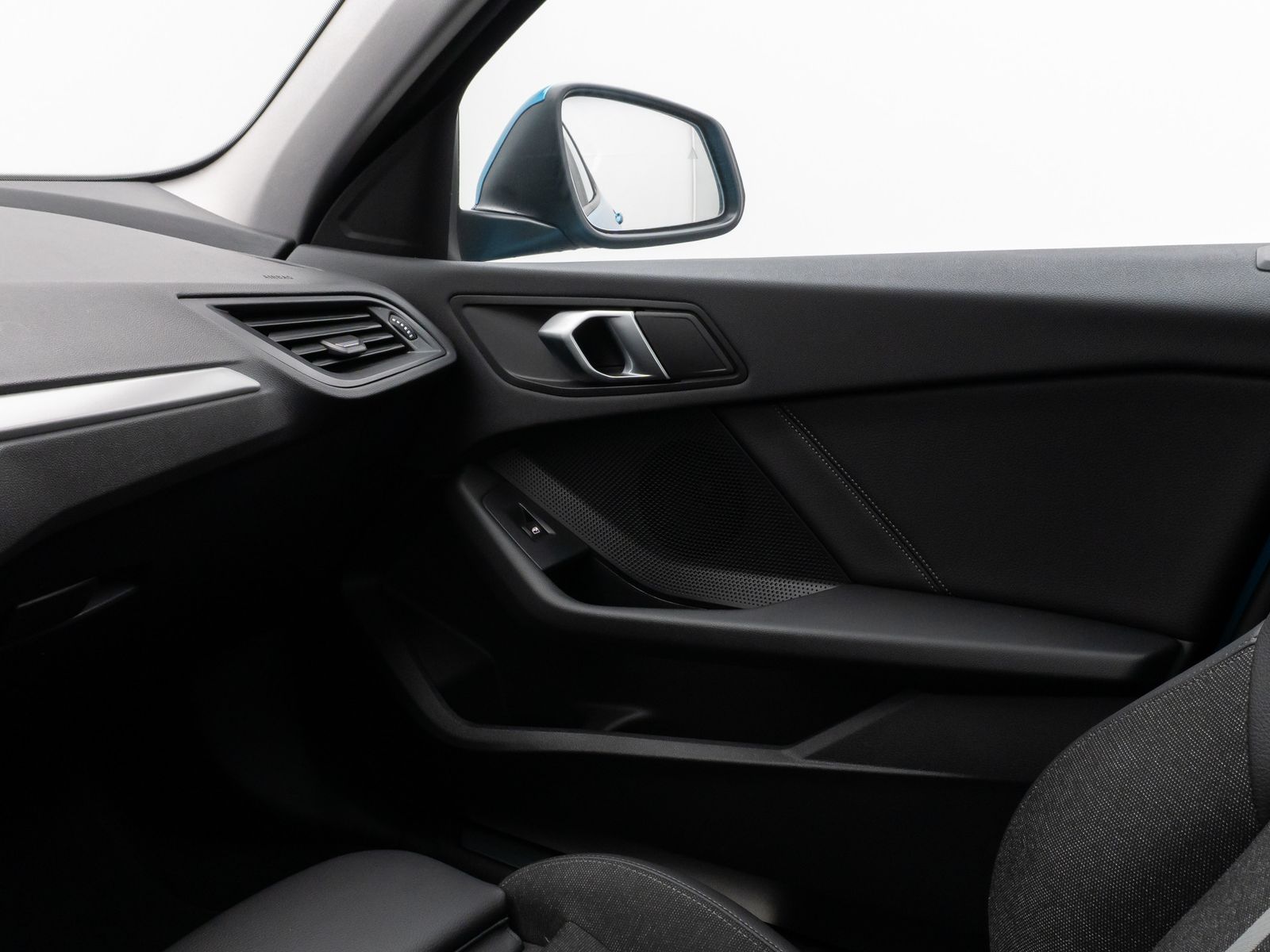 Fahrzeugabbildung BMW 118i Panorama Kamera Lenkrhzg DAB Komfort Sport