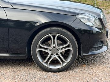 Mercedes E 220 - 8