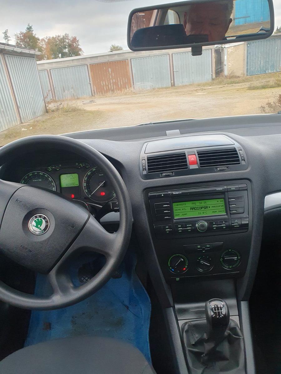 Skoda Octavia 2005 — photo 13