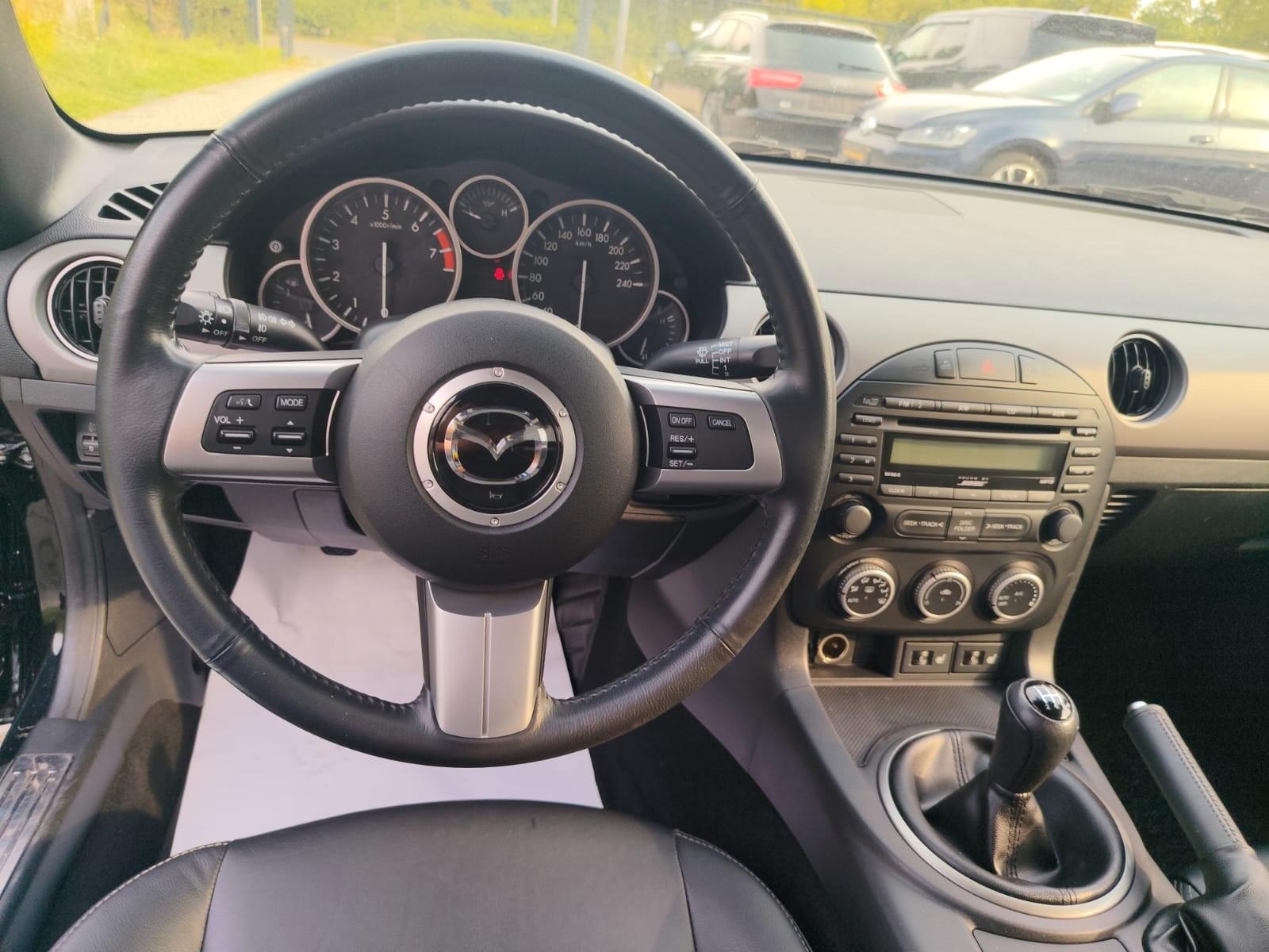 Mazda MX-5 1.8 Roadster Coupé | 126 ch | BVM | Toit rigide escamotable | Cuir | Sièges chauffants | Hifi Bose | Régulateur