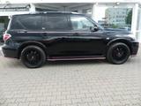 Nissan Patrol / Armada Platinium V8 Nismo 8-Sitz - Nissan Patrol: Geländewagen