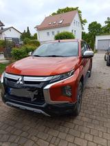 Mitsubishi L200 4x4 DoKa Cam Rollo Leder AHK Top Ausstattun - Mitsubishi Gebrauchtwagen in Augsburg