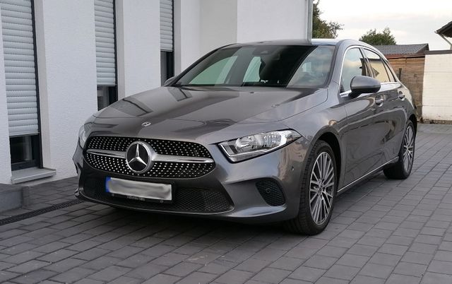 MERCEDES-BENZ Mercedes-Benz A-Klasse A220 Automatik Garantie 