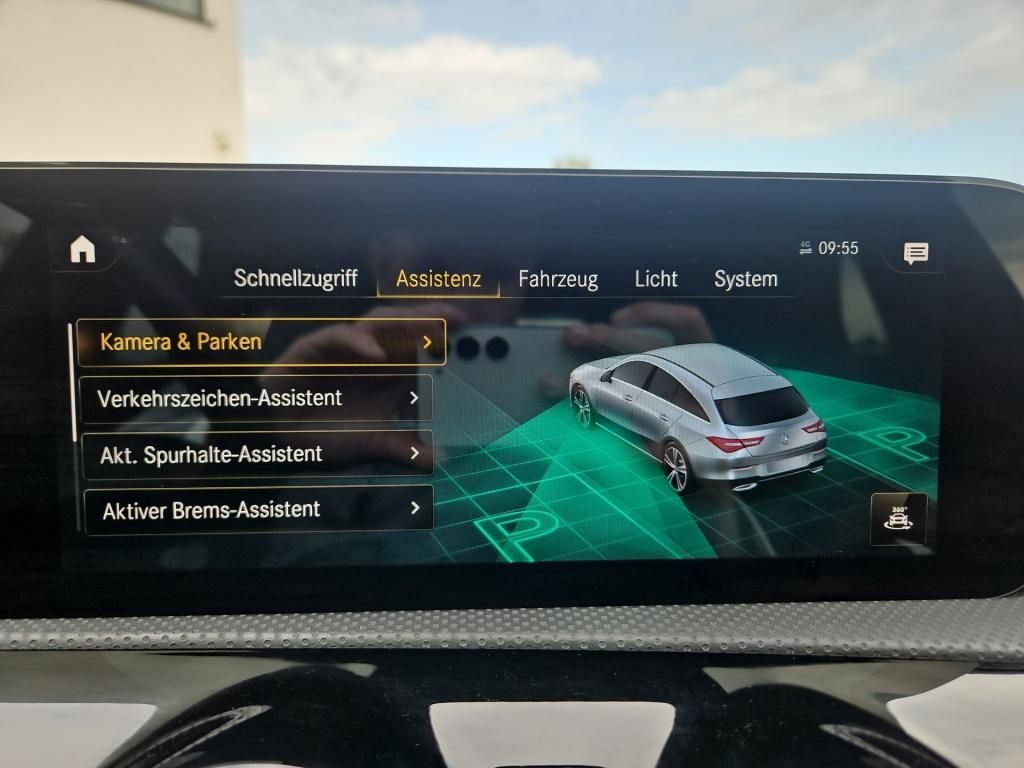 Fahrzeugabbildung Mercedes-Benz CLA 200 SB AMG AHK Navi LED SHZ Ambiente 360°