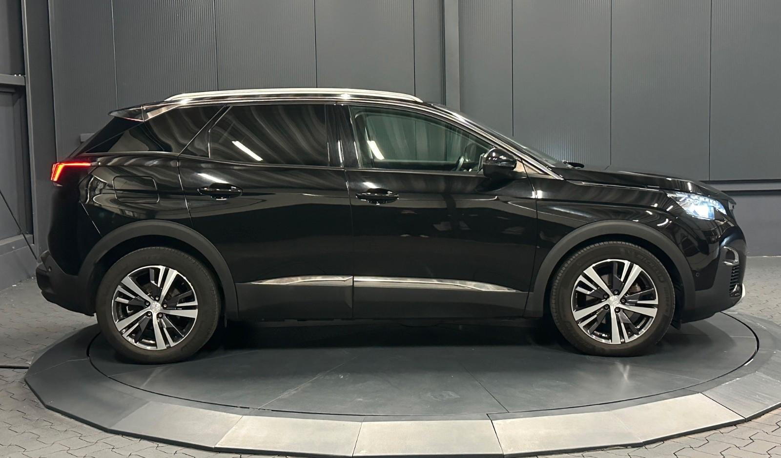Peugeot 3008 Blue-HDI Allure *Full/LED*T-LEDER*AHK*NAVI*