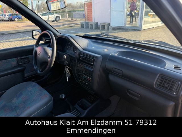 Fahrzeugabbildung Peugeot 106 1.1 XR Schiebedach Tüv El Fenster