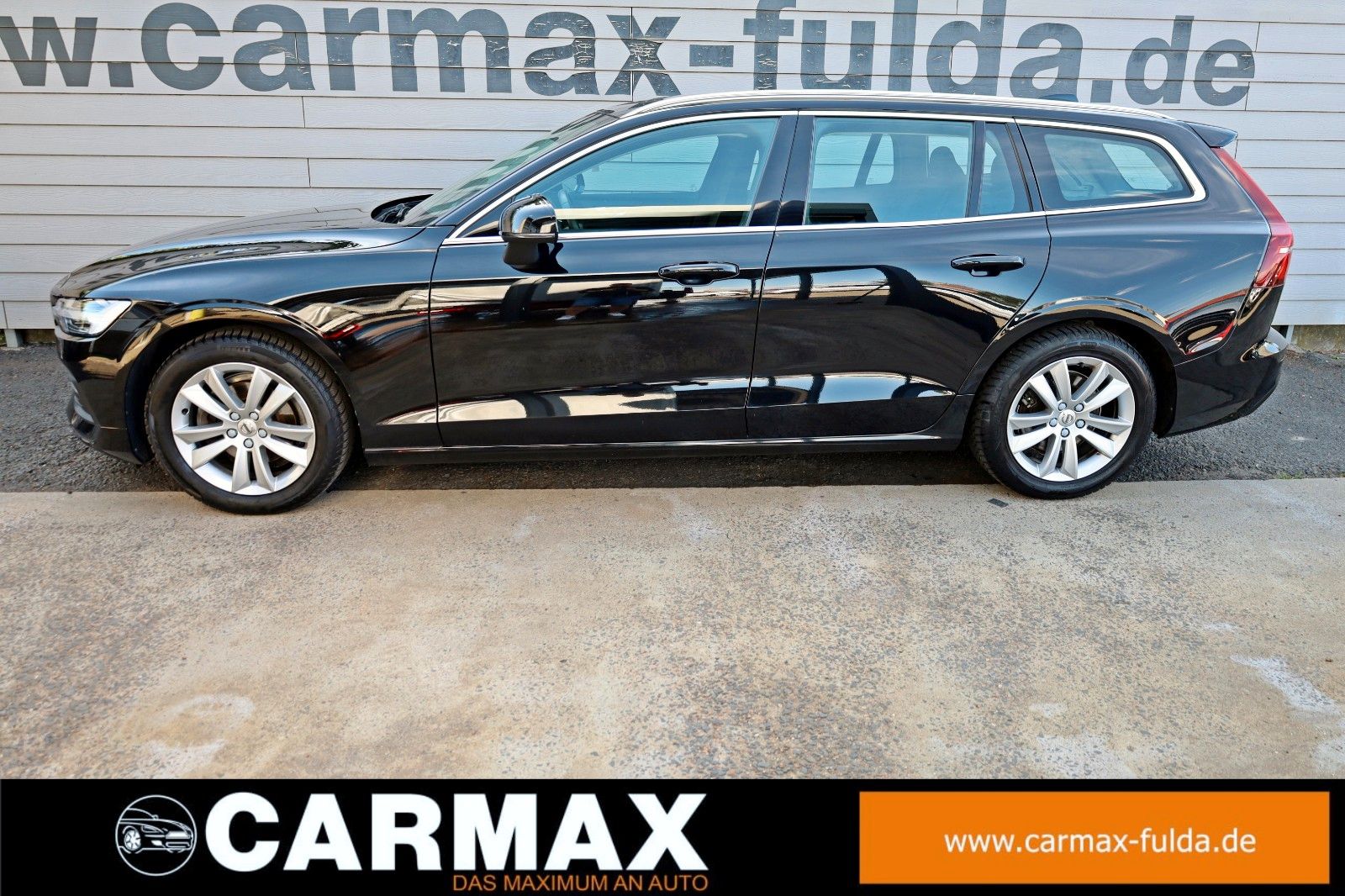 Fahrzeugabbildung Volvo V60 Kombi Momentum Pro TLeder,Navi,LED,PDC,Apple