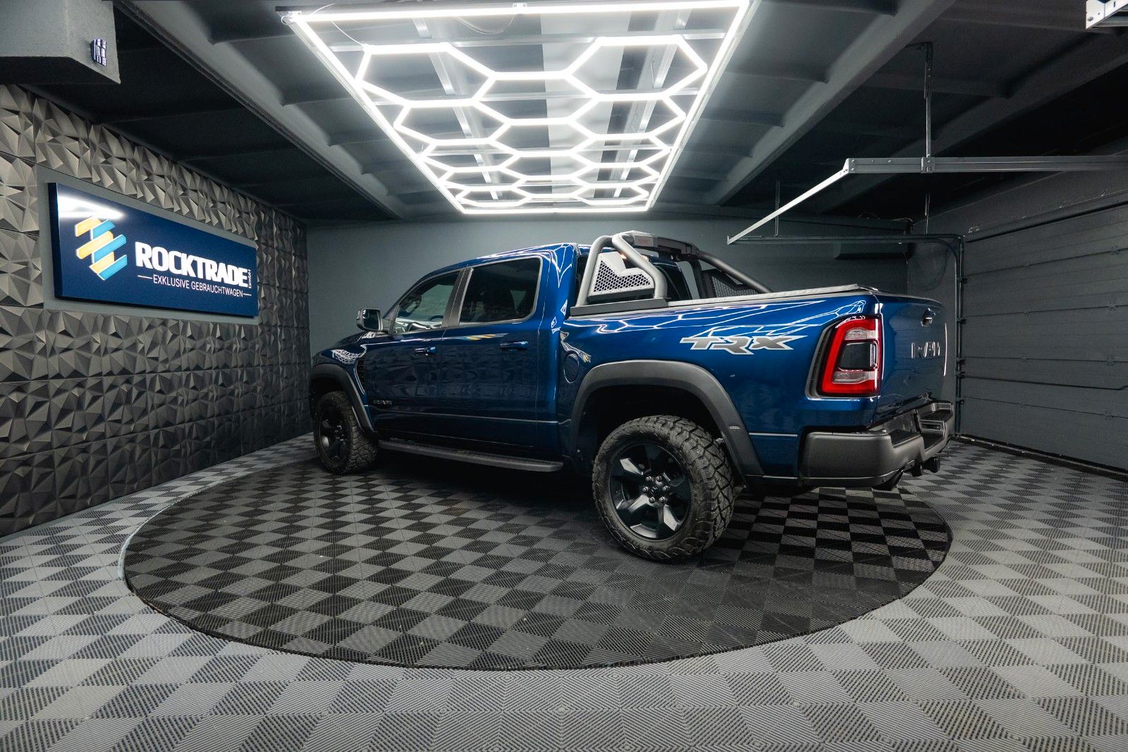 Fahrzeugabbildung Dodge RAM 5.7 V8 HEMI 4x4 LARAMIE TRX OFFROAD PAKET