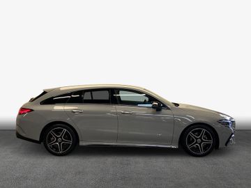 Mercedes CLA 180 Shooting Brake - 4