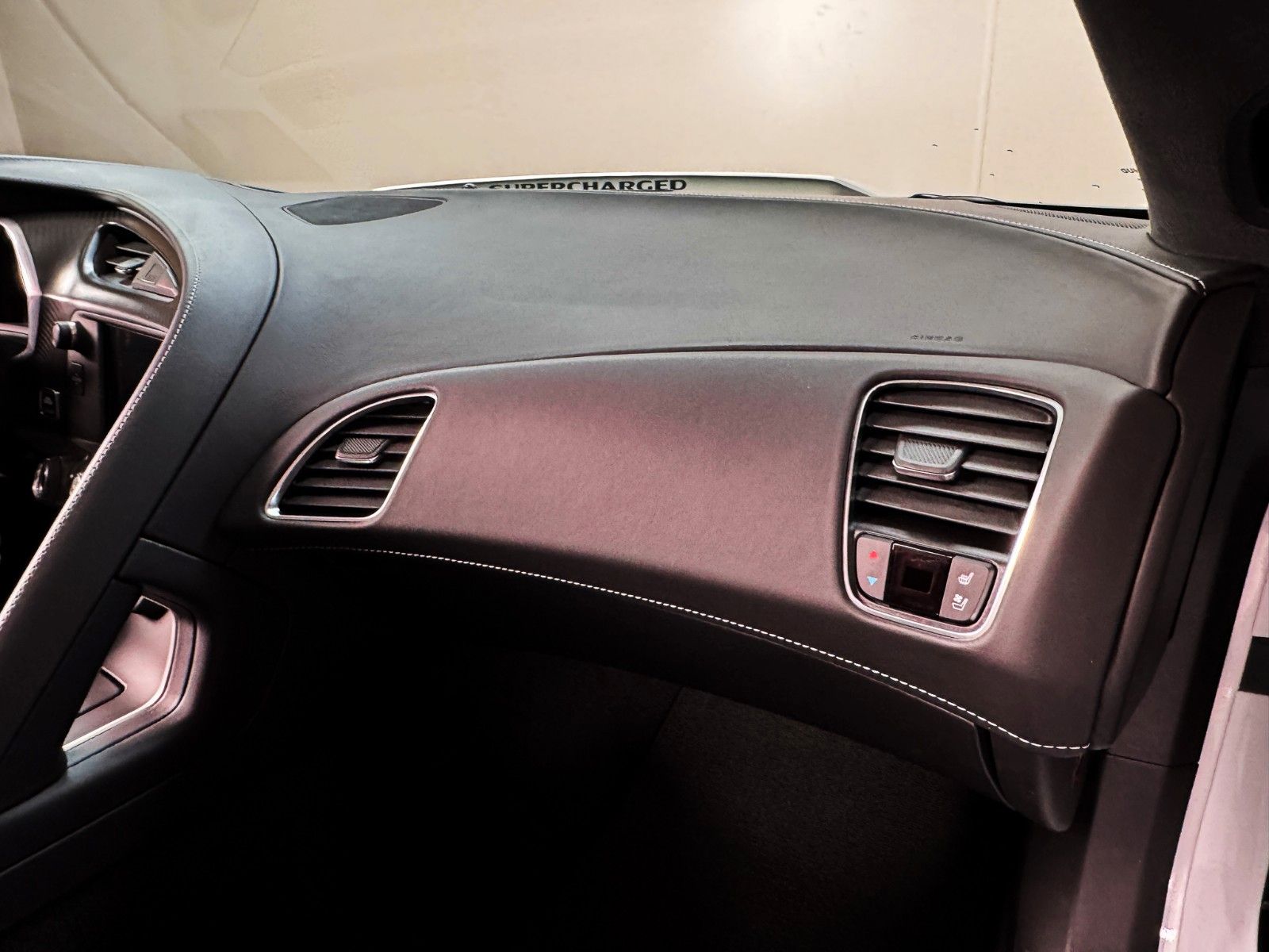 Fahrzeugabbildung Corvette 6.2 C7 AT8 / Z07-Paket / Comp.-Sitze / DEUTSCH