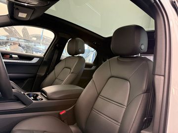 Porsche Cayenne - 11