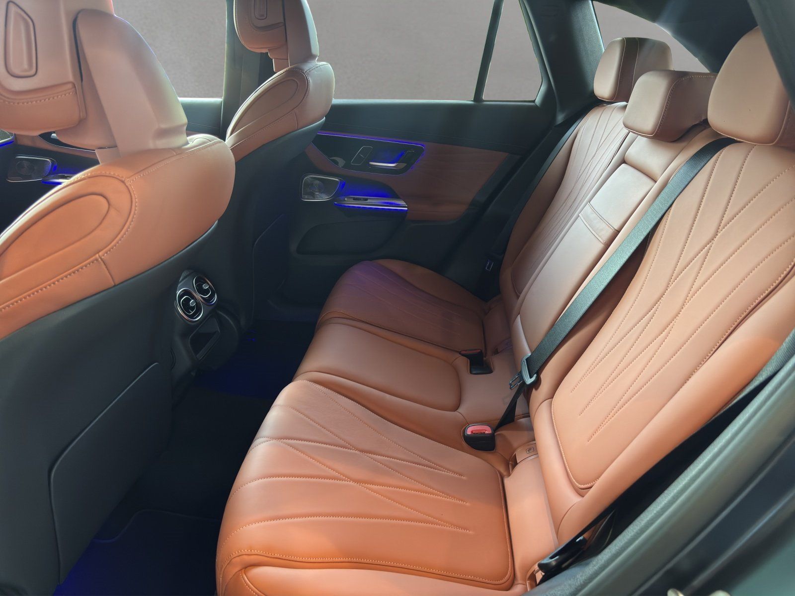 Fahrzeugabbildung Mercedes-Benz GLC 43 AMG Prem DISTR Dynamic+ GUARD360 Burm HAL